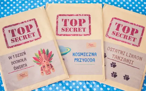 Trzy koperty "TOP SECRET" z motywami: maska plemienna, kosmiczna przygoda i ostatni likaon. Idealne do podchody w domu rymowanki.