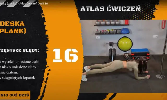 Kobieta w pozycji plank, ćwicząc poprawną technikę. Dowiedz się, jak robić plank bez błędów.